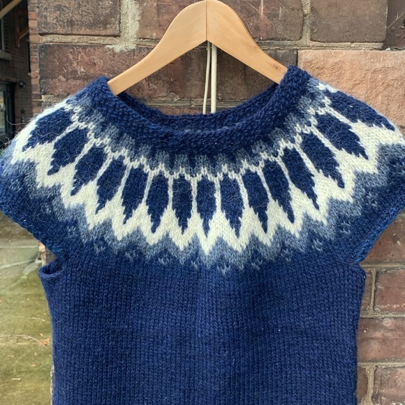 Patterned Yoke Wool Vest - Picture 2 of 5